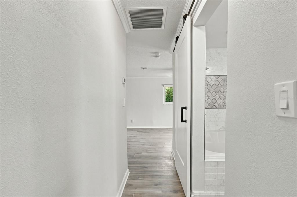 En Venta: $1,300,000 (3 camas, 2 baños, 1924 Pies cuadrados)