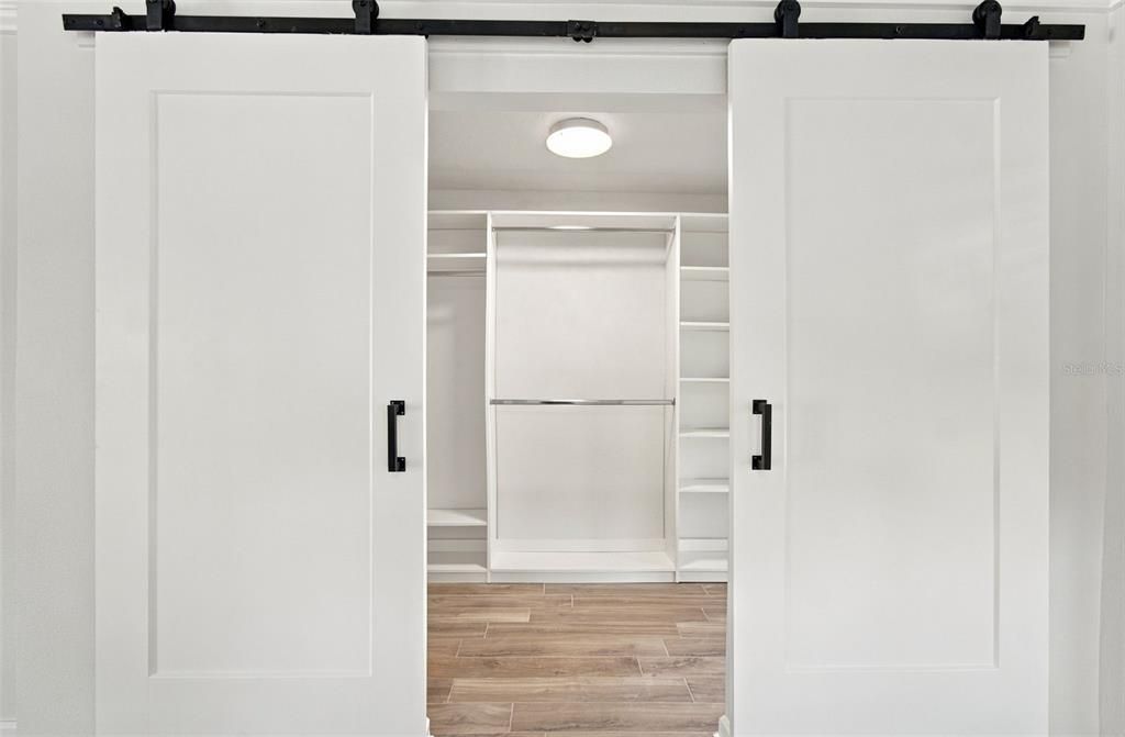 En Venta: $1,300,000 (3 camas, 2 baños, 1924 Pies cuadrados)