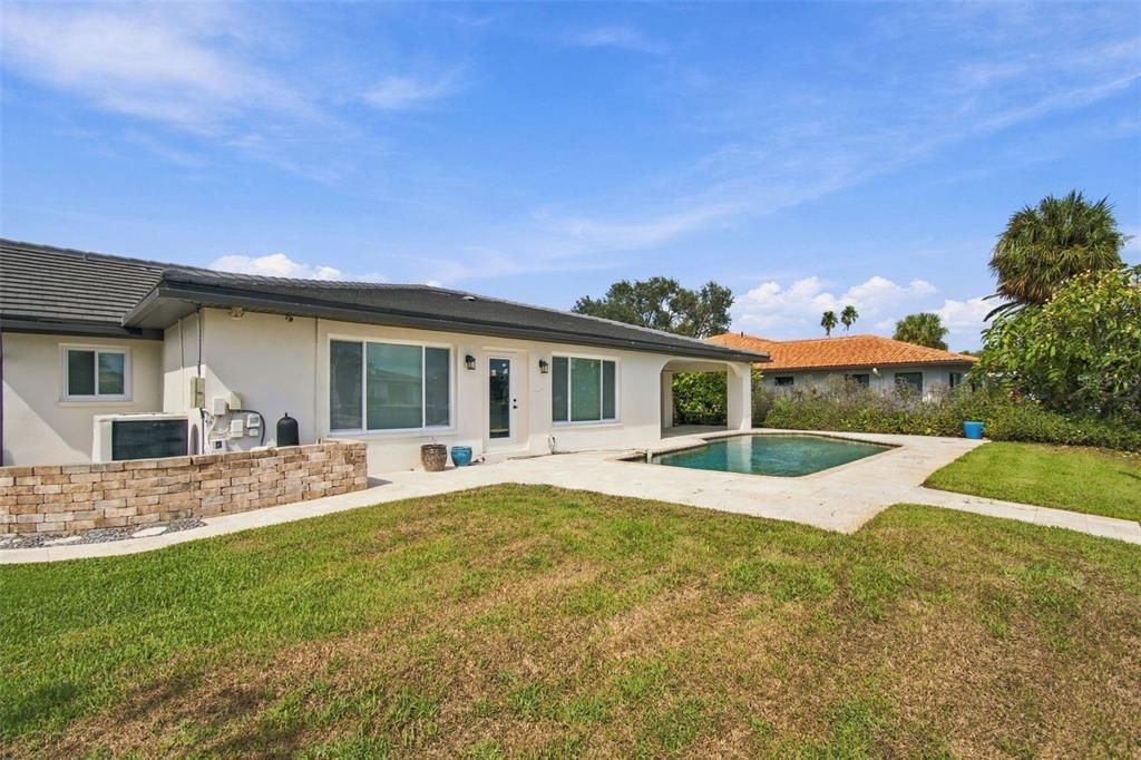 En Venta: $1,300,000 (3 camas, 2 baños, 1924 Pies cuadrados)
