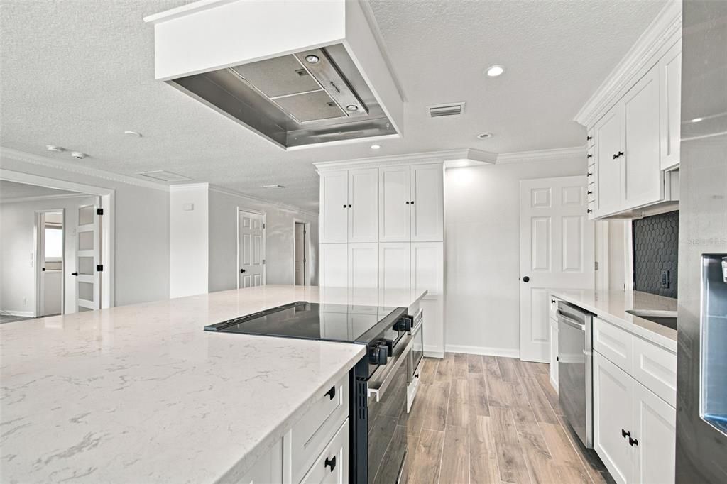 En Venta: $1,300,000 (3 camas, 2 baños, 1924 Pies cuadrados)