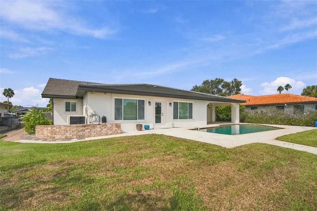 En Venta: $1,300,000 (3 camas, 2 baños, 1924 Pies cuadrados)