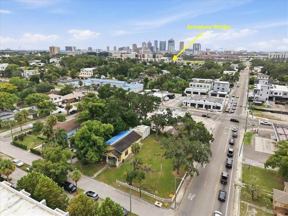 На продажу: $925,000 (0.31 acres)