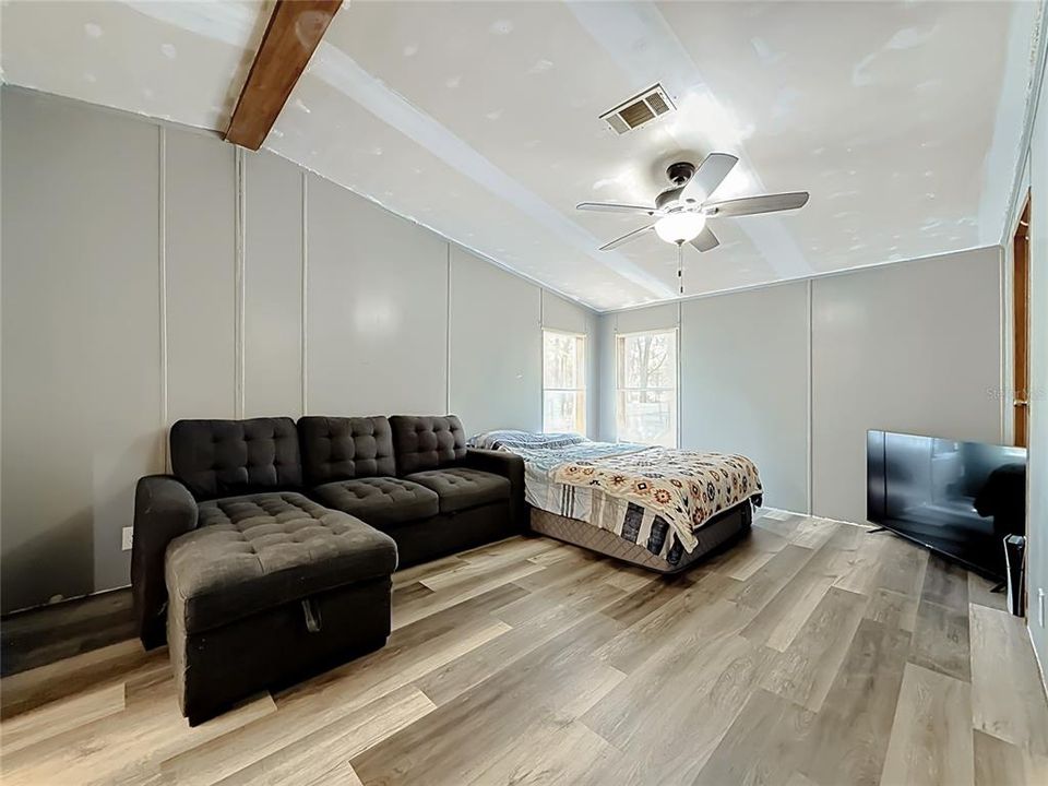 На продажу: $199,000 (3 спален, 2 ванн, 1512 Квадратных фут)