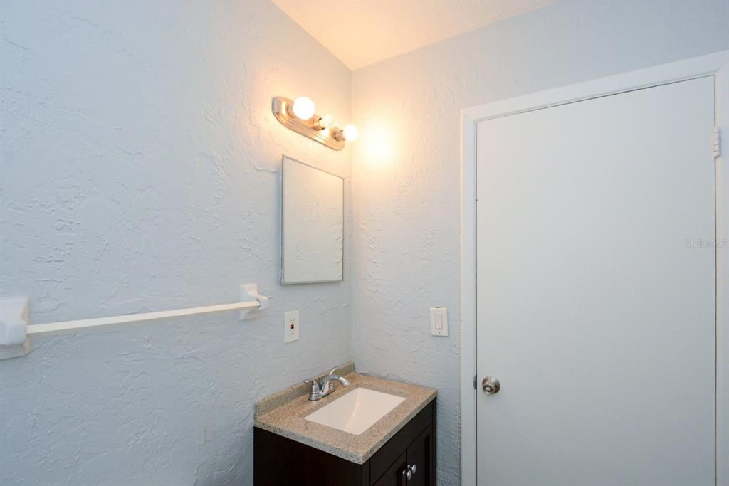 В аренду: $1,295 (2 спален, 1 ванн, 700 Квадратных фут)