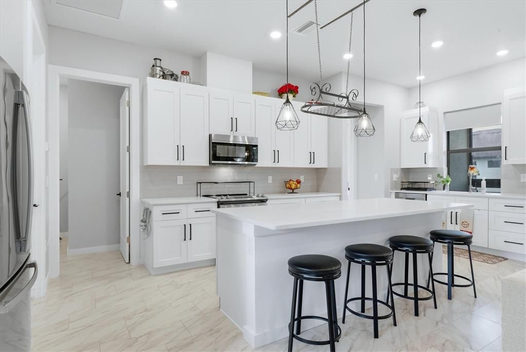 For Sale: $399,000 (3 beds, 2 baths, 1804 Square Feet)