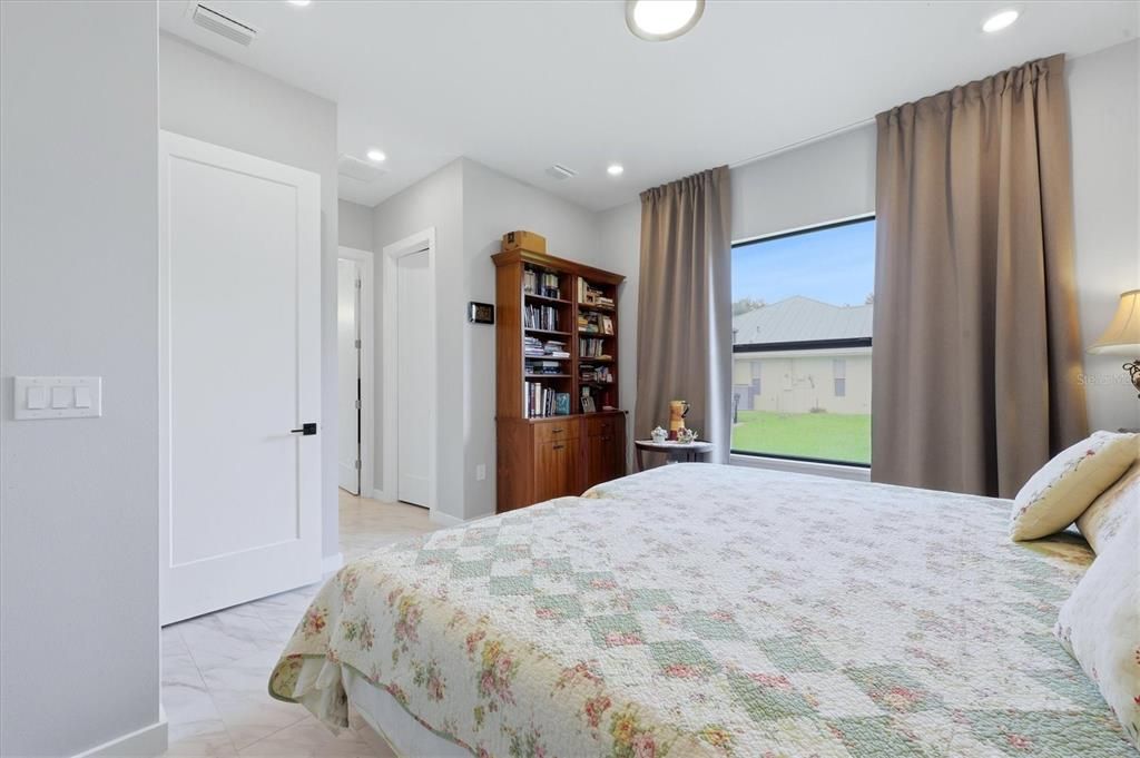 For Sale: $399,000 (3 beds, 2 baths, 1804 Square Feet)