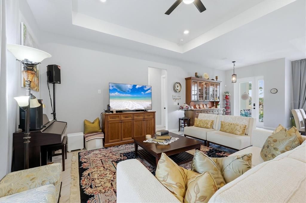 For Sale: $399,000 (3 beds, 2 baths, 1804 Square Feet)