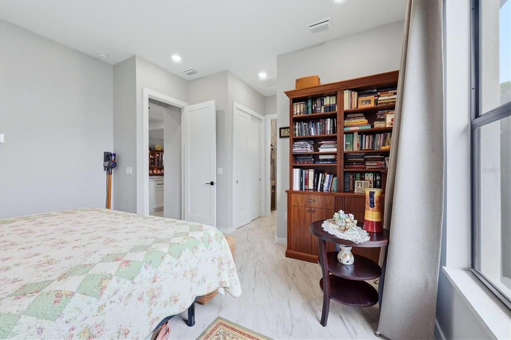 For Sale: $399,000 (3 beds, 2 baths, 1804 Square Feet)