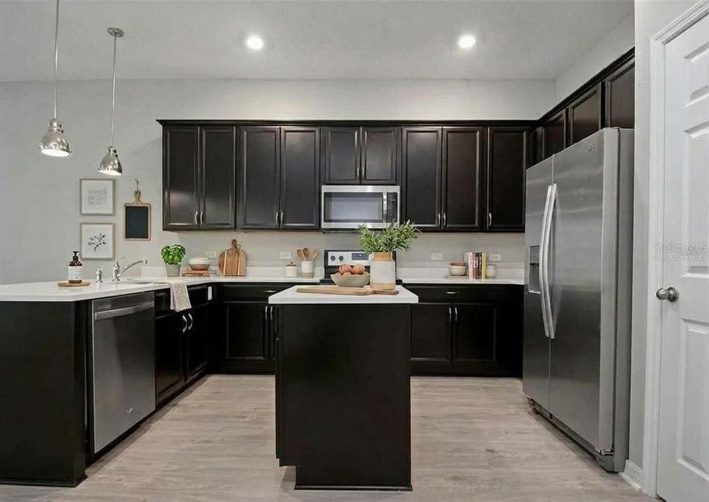En Venta: $620,000 (4 camas, 3 baños, 2661 Pies cuadrados)