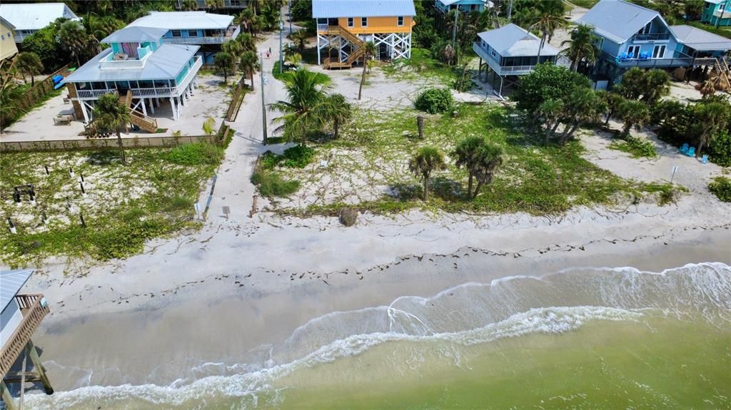 На продажу: $130,000 (0.11 acres)