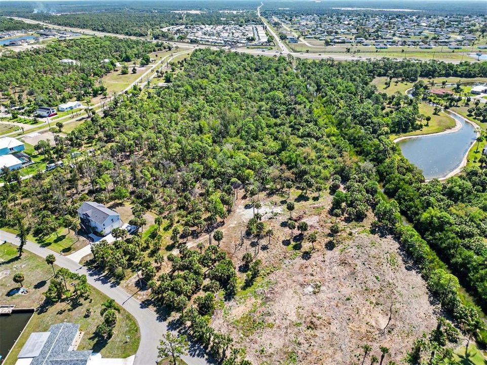 待售: $299,900 (1.64 acres)