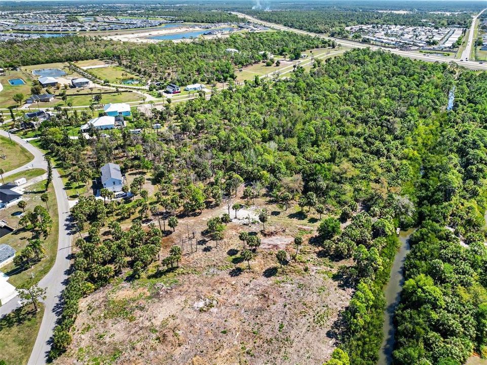 待售: $299,900 (1.64 acres)