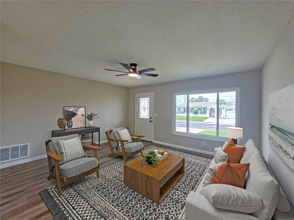 For Sale: $270,000 (2 beds, 1 baths, 1023 Square Feet)