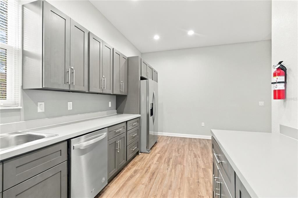For Sale: $799,000 (0 beds, 0 baths, 2640 Square Feet)