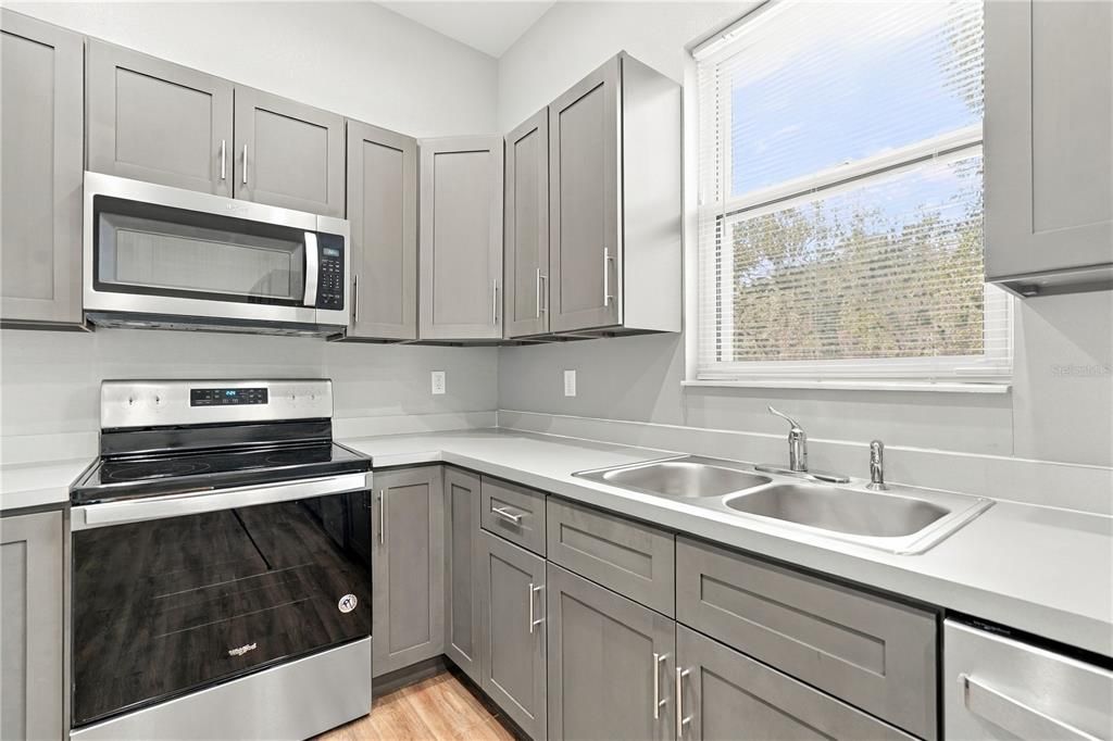For Sale: $799,000 (0 beds, 0 baths, 2640 Square Feet)