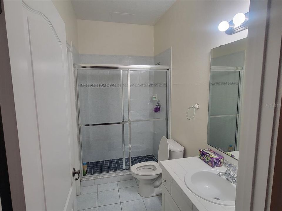 En Venta: $439,900 (3 camas, 3 baños, 1596 Pies cuadrados)