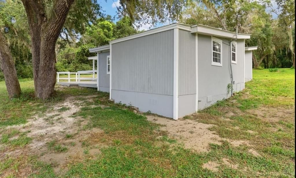 For Sale: $239,900 (2 beds, 2 baths, 1338 Square Feet)