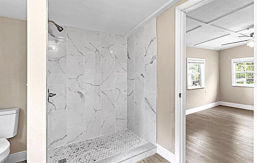 For Sale: $239,900 (2 beds, 2 baths, 1338 Square Feet)