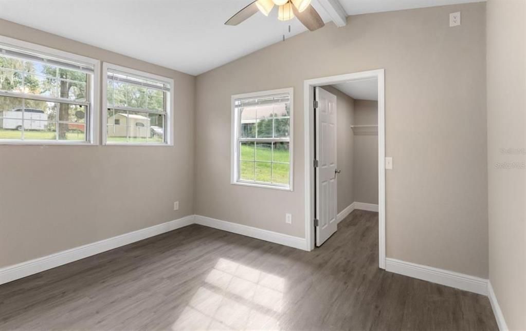 For Sale: $239,900 (2 beds, 2 baths, 1338 Square Feet)