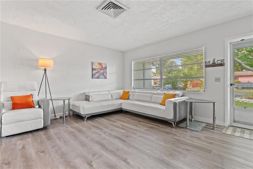For Rent: $3,300 (3 beds, 2 baths, 1326 Square Feet)