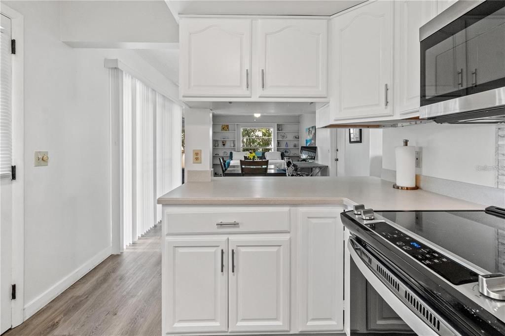 For Rent: $3,300 (3 beds, 2 baths, 1326 Square Feet)