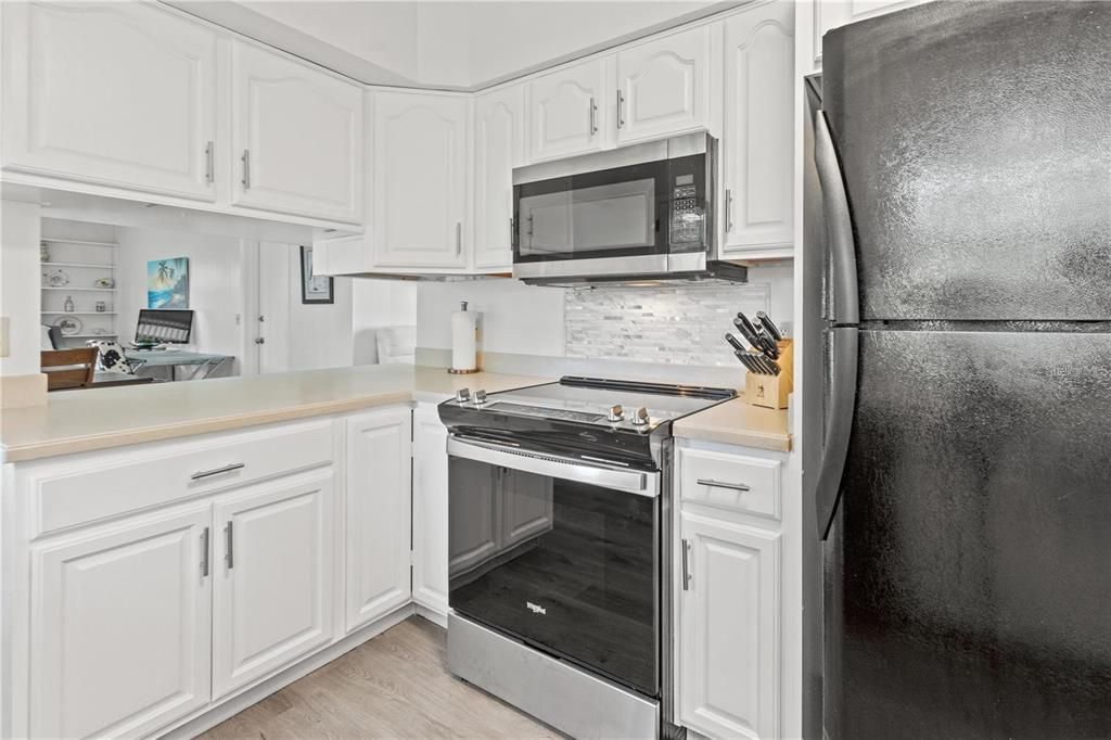 For Rent: $3,300 (3 beds, 2 baths, 1326 Square Feet)