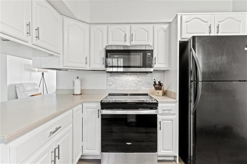 For Rent: $3,300 (3 beds, 2 baths, 1326 Square Feet)
