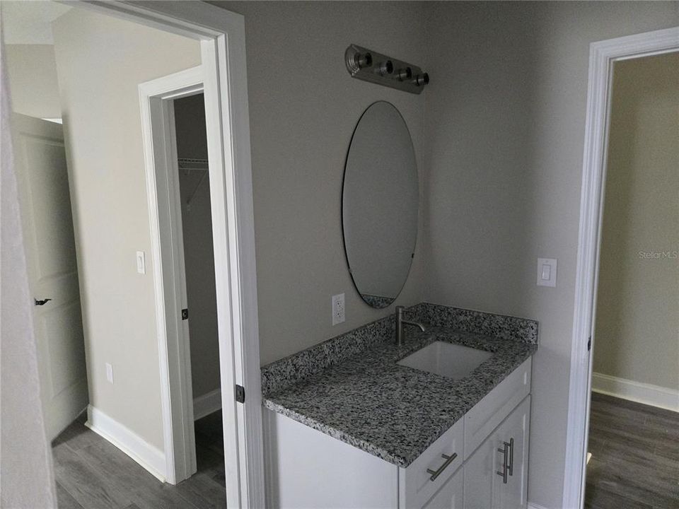 В аренду: $2,400 (4 спален, 3 ванн, 1683 Квадратных фут)