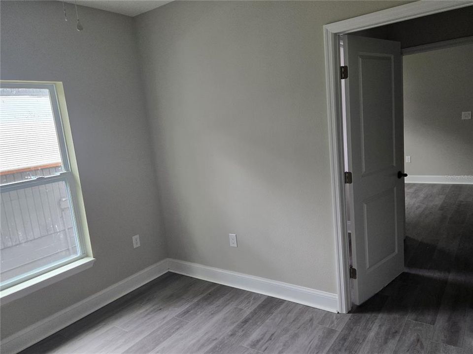 В аренду: $2,400 (4 спален, 3 ванн, 1683 Квадратных фут)