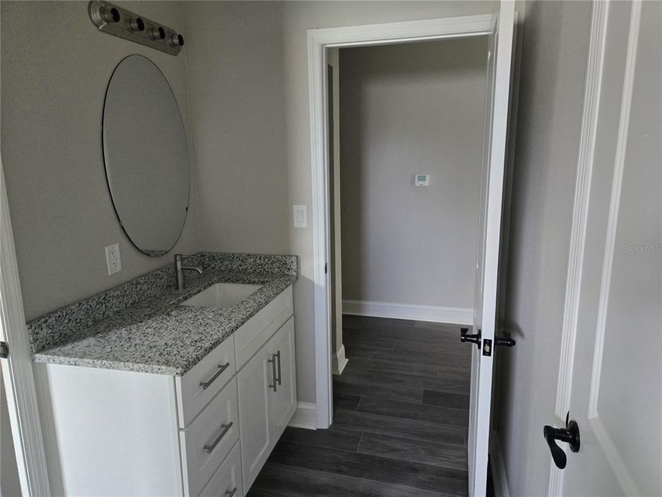 В аренду: $2,400 (4 спален, 3 ванн, 1683 Квадратных фут)