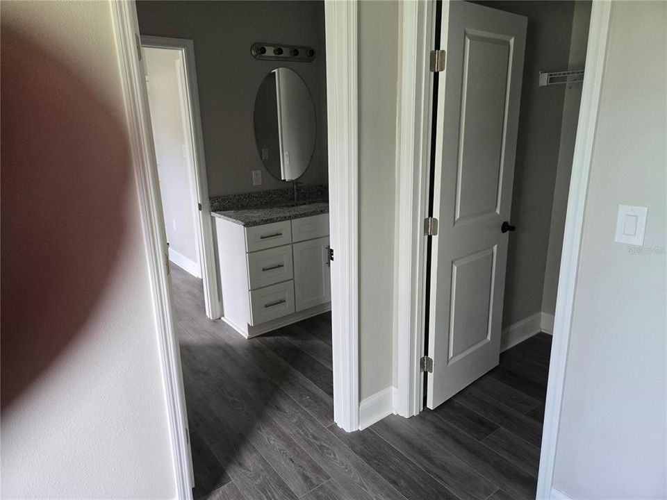 В аренду: $2,400 (4 спален, 3 ванн, 1683 Квадратных фут)