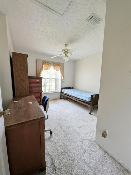 For Sale: $315,000 (3 beds, 2 baths, 1404 Square Feet)