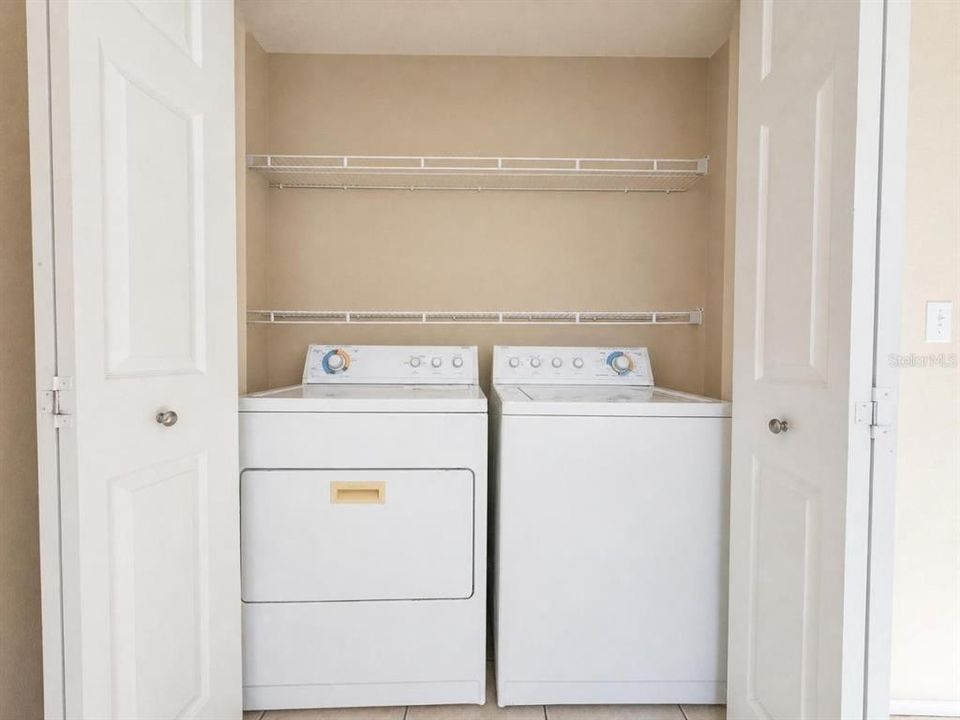 For Rent: $1,450 (2 beds, 1 baths, 960 Square Feet)