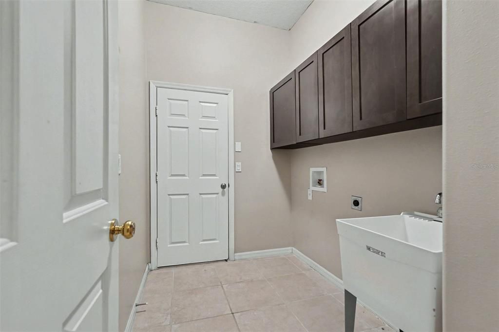 For Sale: $369,900 (3 beds, 2 baths, 2051 Square Feet)
