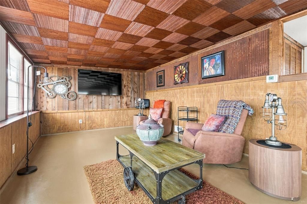 На продажу: $135,000 (2 спален, 1 ванн, 1040 Квадратных фут)