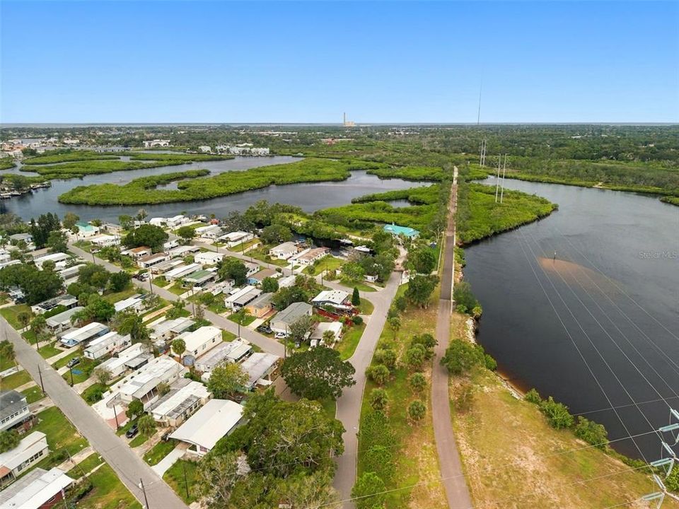 На продажу: $135,000 (2 спален, 1 ванн, 1040 Квадратных фут)