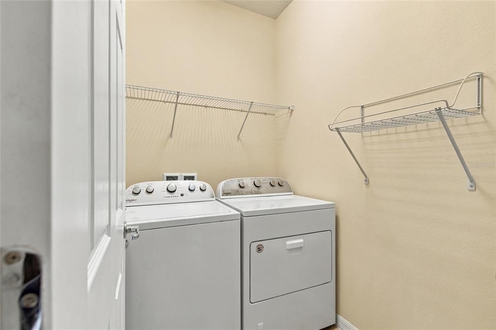 На продажу: $307,000 (2 спален, 2 ванн, 1455 Квадратных фут)