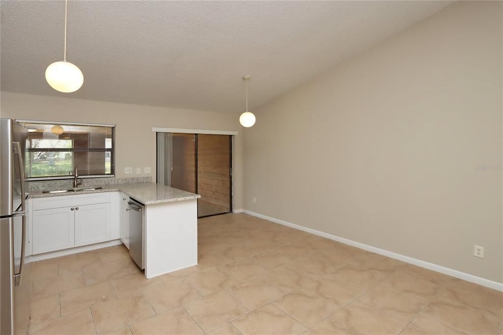 En Renta: $2,300 (3 camas, 2 baños, 1519 Pies cuadrados)