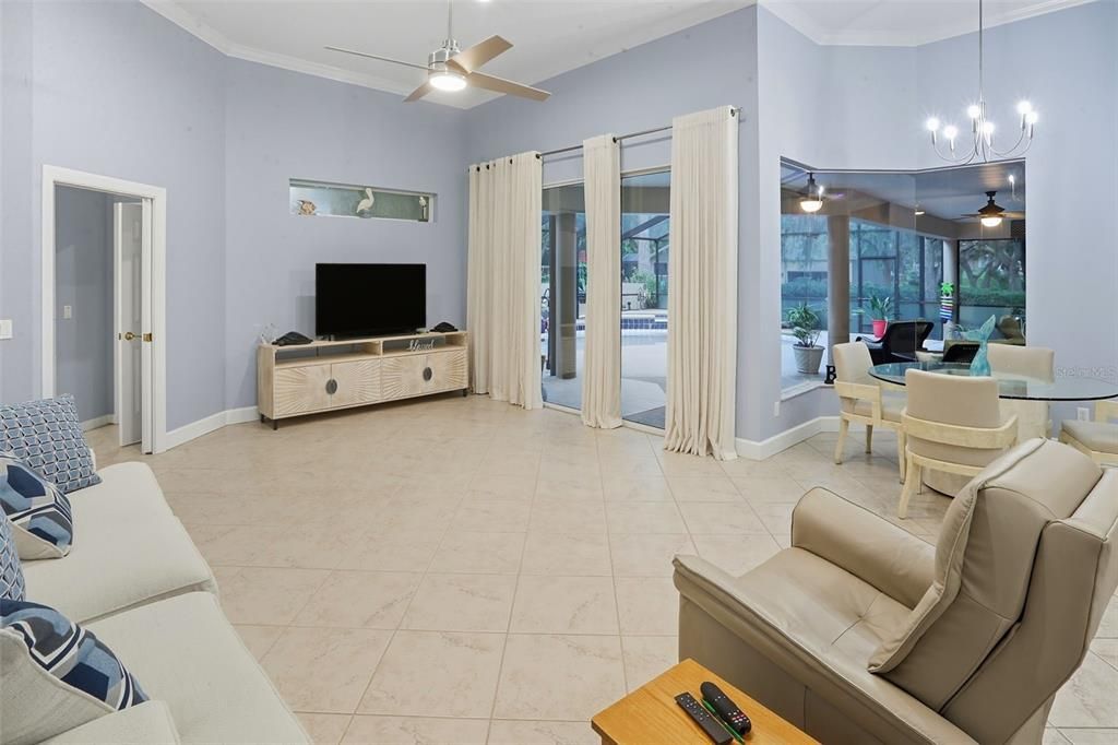 En Venta: $800,000 (5 camas, 3 baños, 3851 Pies cuadrados)