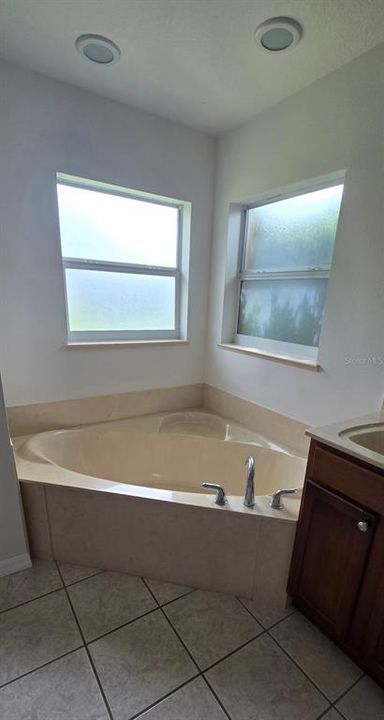 En Renta: $1,850 (3 camas, 2 baños, 2033 Pies cuadrados)
