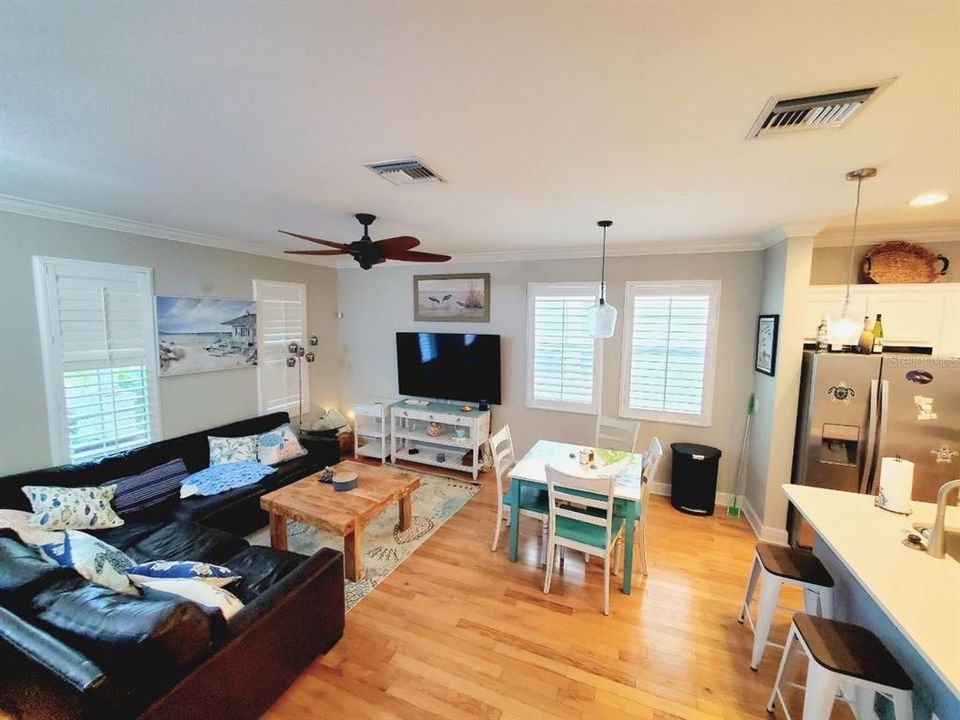 В аренду: $2,795 (3 спален, 2 ванн, 1445 Квадратных фут)