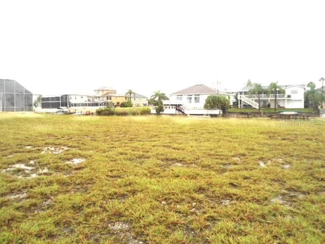 En Venta: $55,900 (0.17 acres)