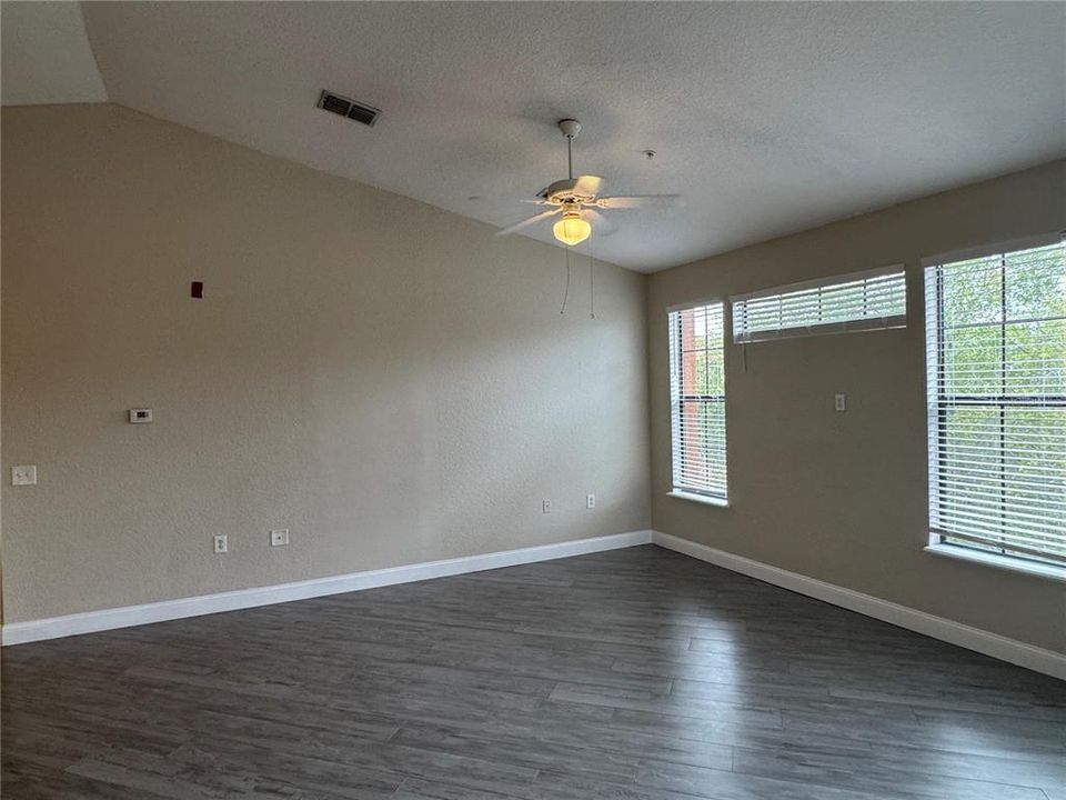 For Rent: $1,650 (2 beds, 2 baths, 1138 Square Feet)