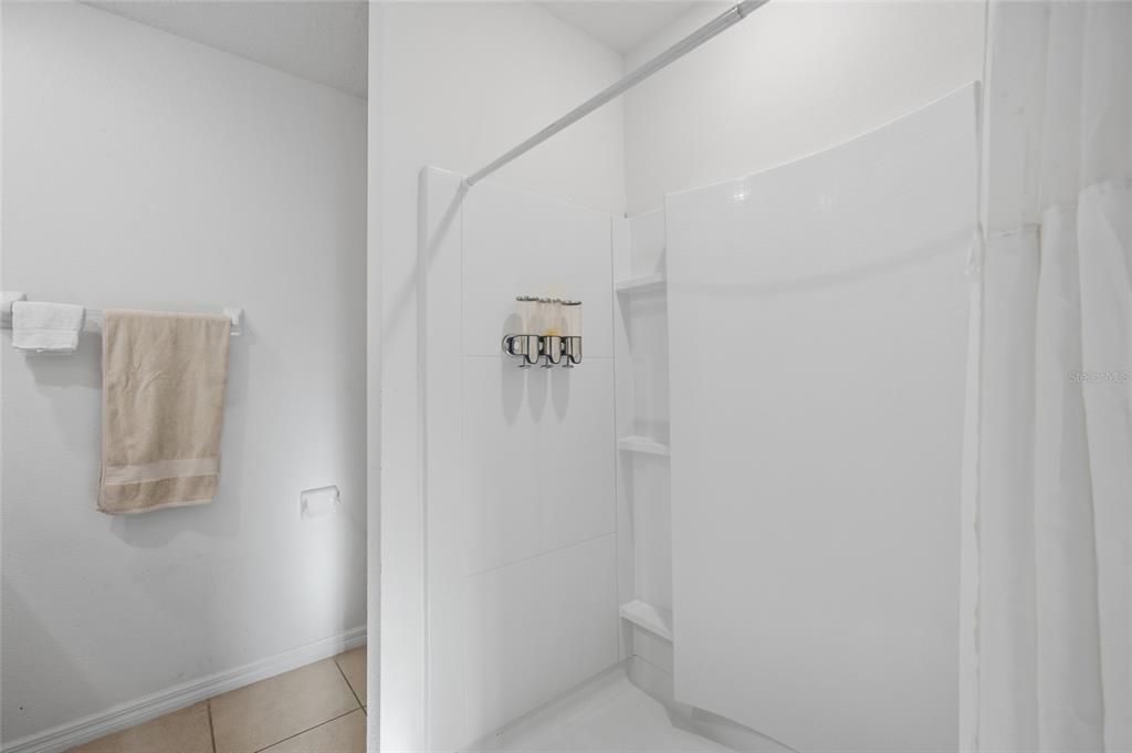 На продажу: $334,999 (3 спален, 2 ванн, 1516 Квадратных фут)