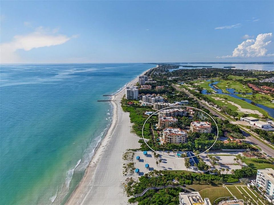 En Venta: $4,100,000 (3 camas, 3 baños, 3800 Pies cuadrados)