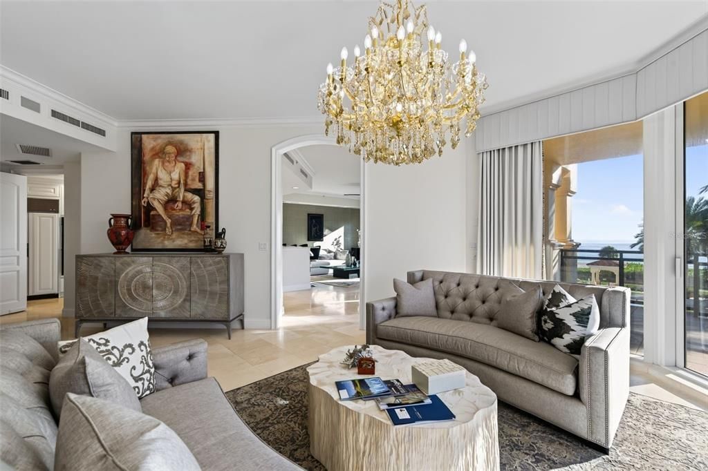 En Venta: $4,100,000 (3 camas, 3 baños, 3800 Pies cuadrados)