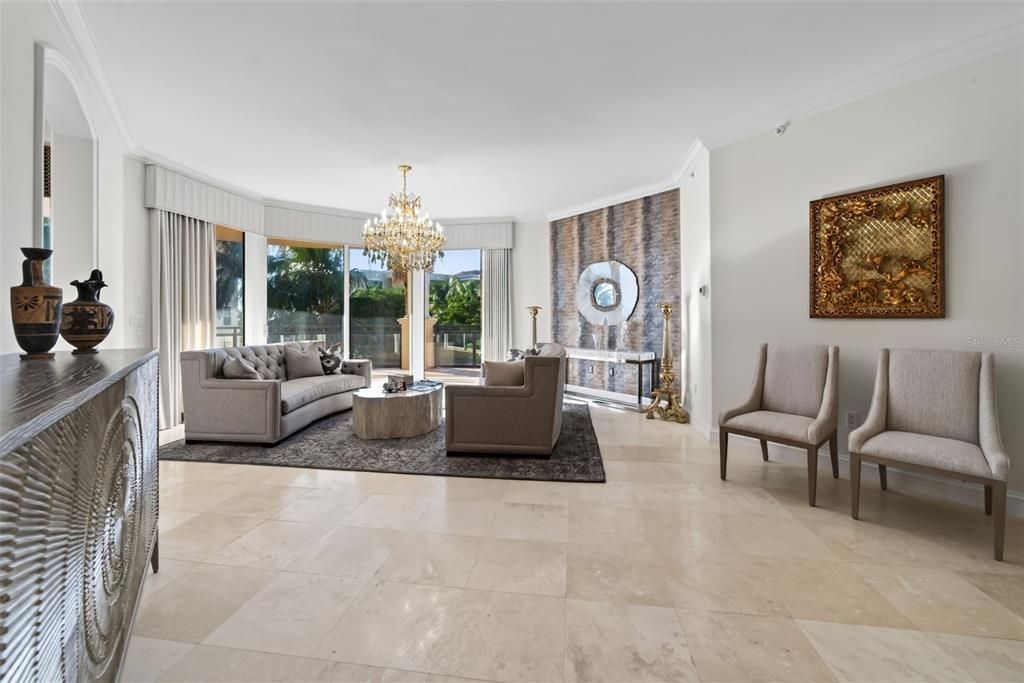 En Venta: $4,100,000 (3 camas, 3 baños, 3800 Pies cuadrados)