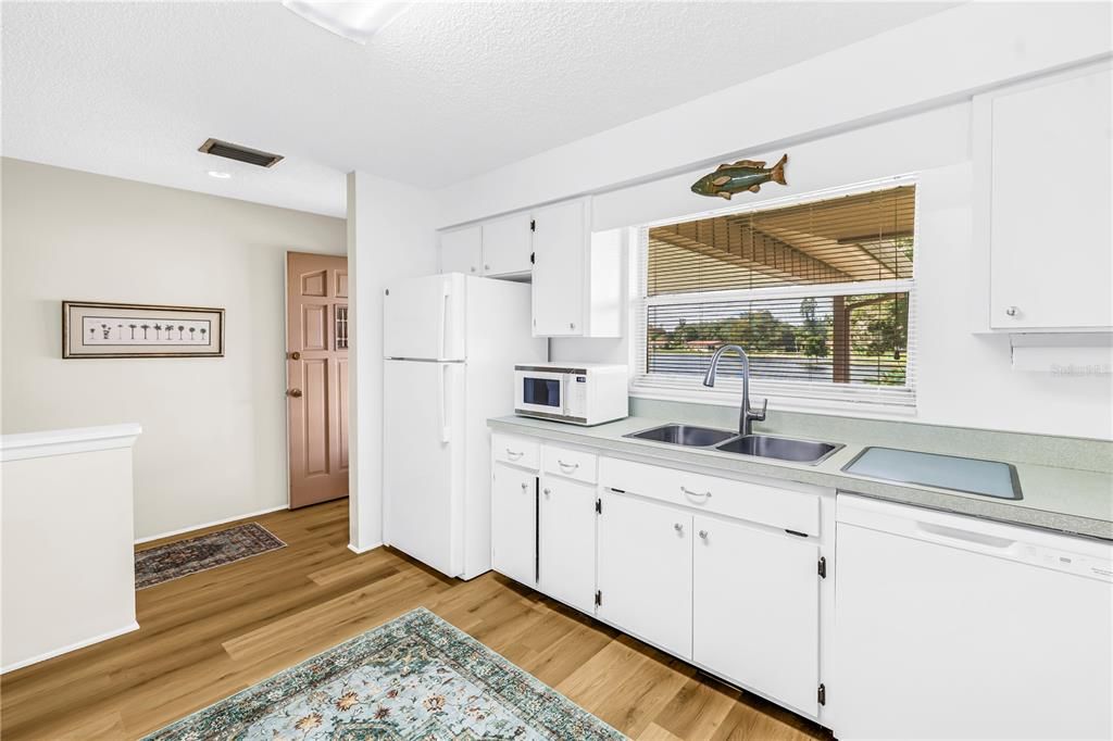 En Venta: $173,500 (2 camas, 2 baños, 1272 Pies cuadrados)