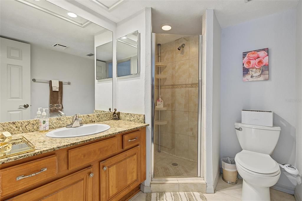 For Sale: $300,000 (2 beds, 2 baths, 1080 Square Feet)
