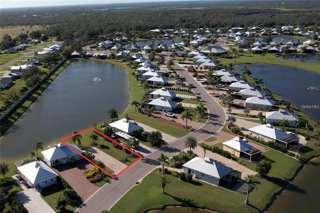 На продажу: $127,999 (0.13 acres)